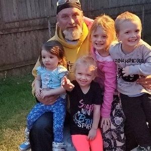 Meet your Posher, Charles